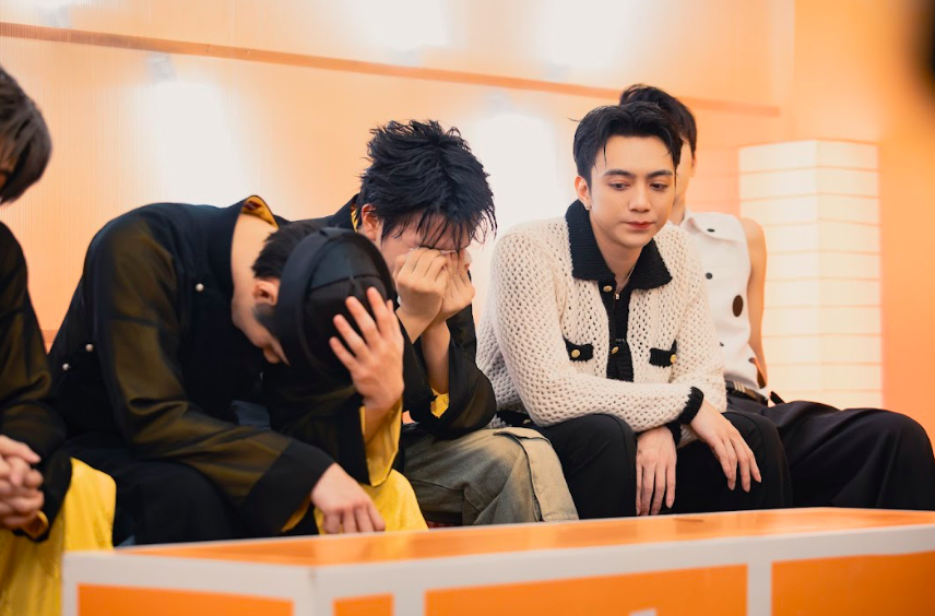 Nón lá, áo dài và hình ảnh rồng thời Lý xuất hiện tại sân khấu Tân binh toàn năng