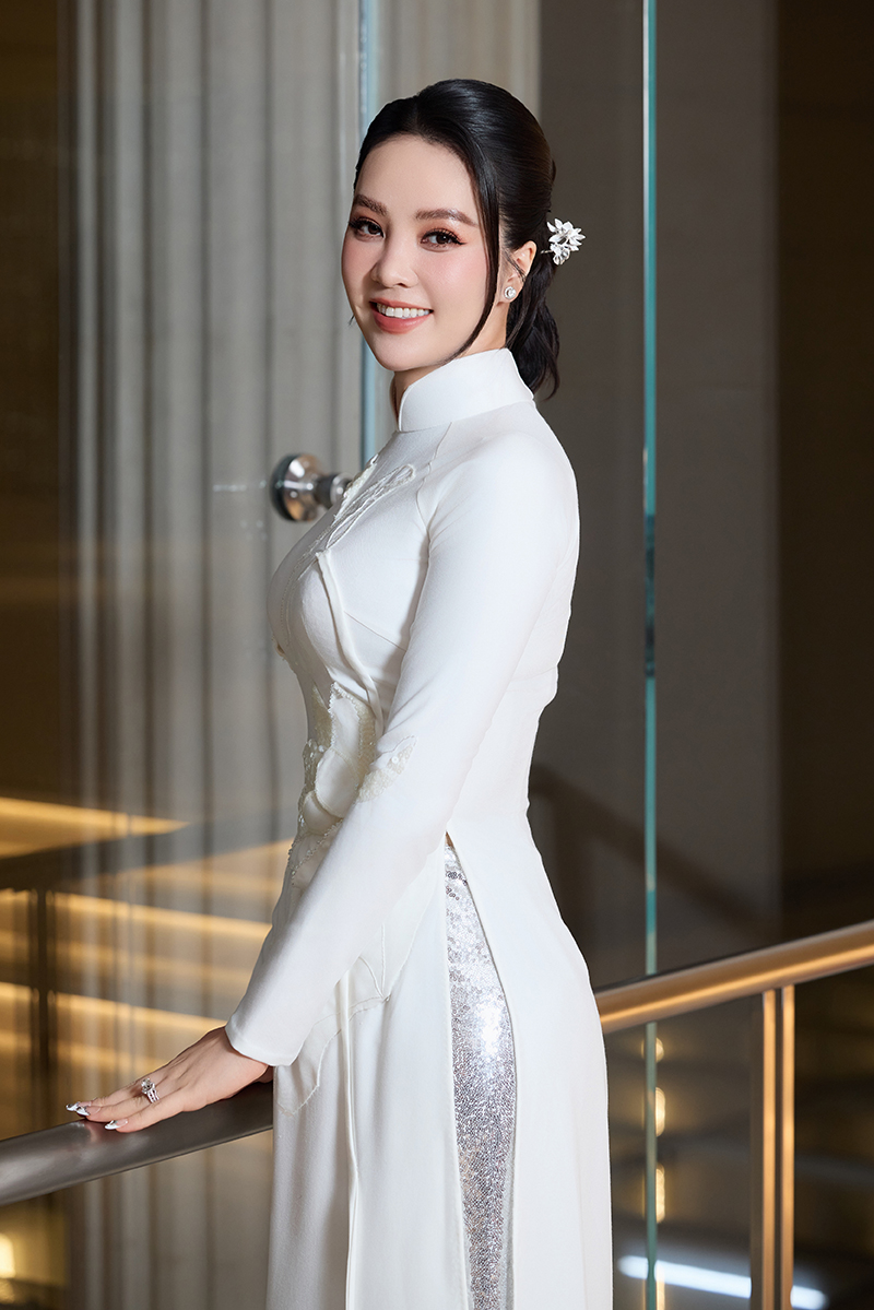 Á hậu Thuỵ Vân tiết lộ lý do giấu kín hình ảnh con suốt nhiều năm