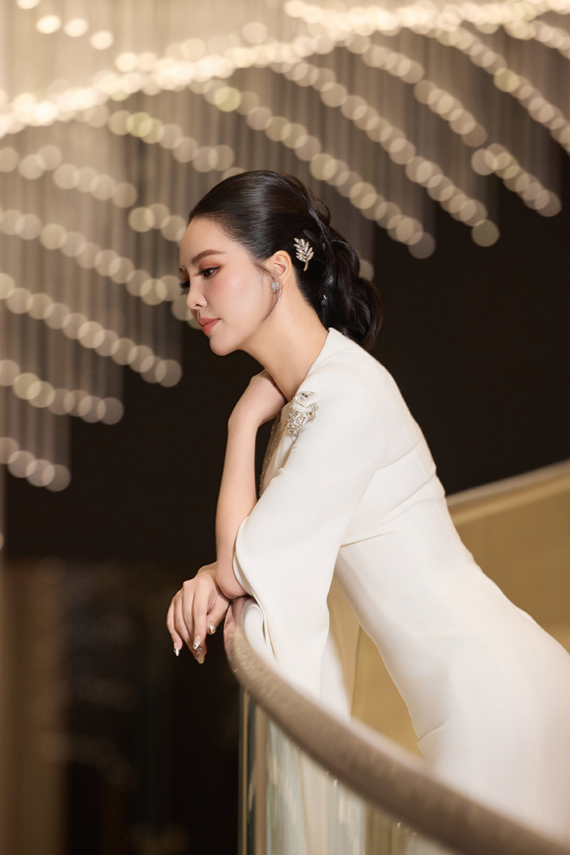 Á hậu Thuỵ Vân tiết lộ lý do giấu kín hình ảnh con suốt nhiều năm