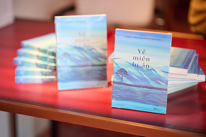 Ra mắt hồi ký “Về miền bí ẩn” tại Hà Nội: Hành trình phi thường của cậu bé 10 tuổi đi tìm điều chưa biết