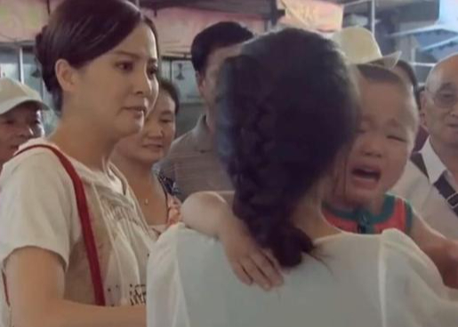 Câu chuyện tưởng chừng đơn giản ấy khiến rất nhiều bậc cha mẹ giật mình. Bởi đôi khi, chỉ một giây sơ ý thôi cũng đủ dẫn đến hậu quả không thể cứu vãn.