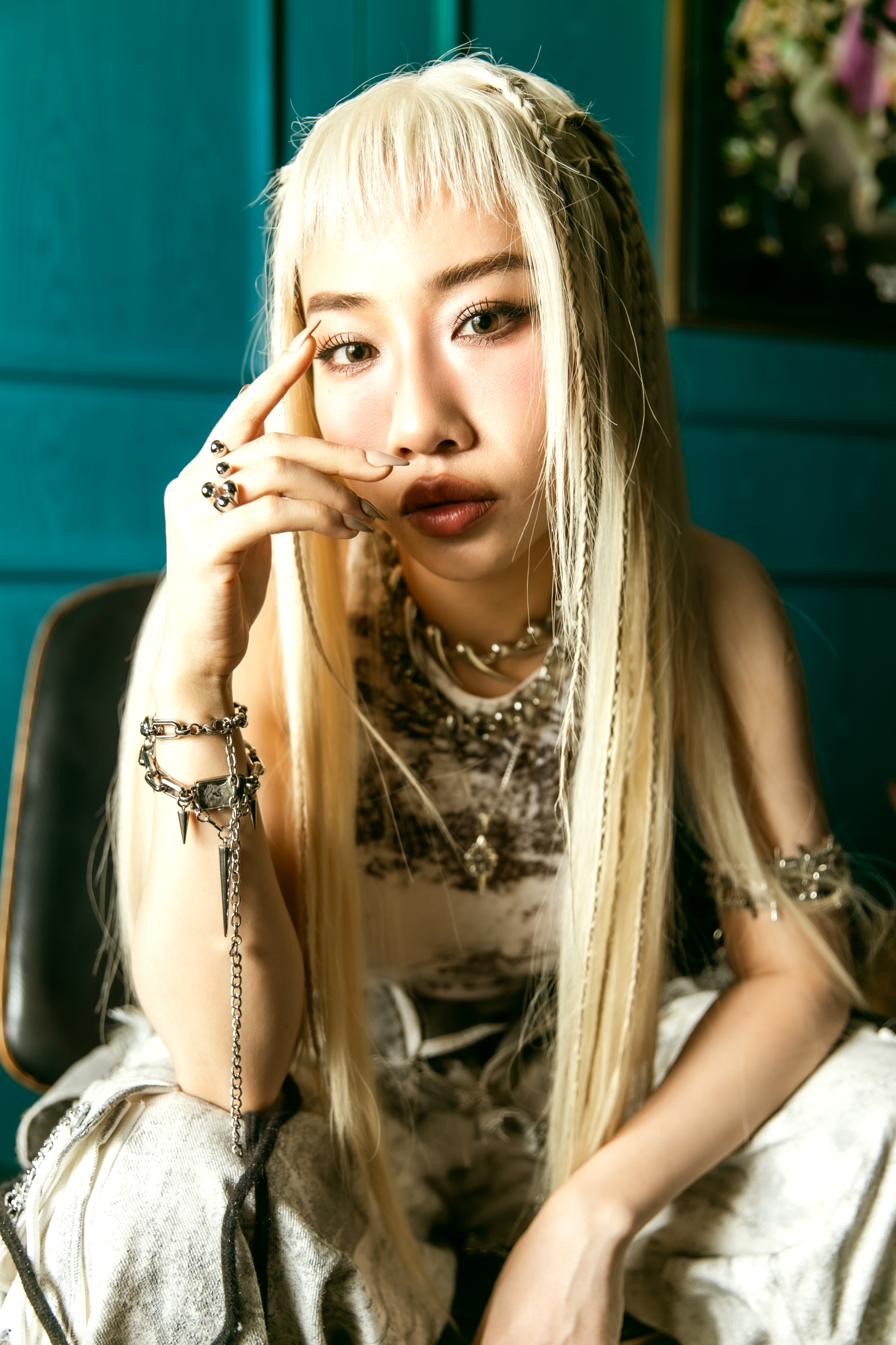 Sau thời gian lui về chăm sóc gia đình, Hằng BingBoong tái xuất với dự án âm nhạc mới