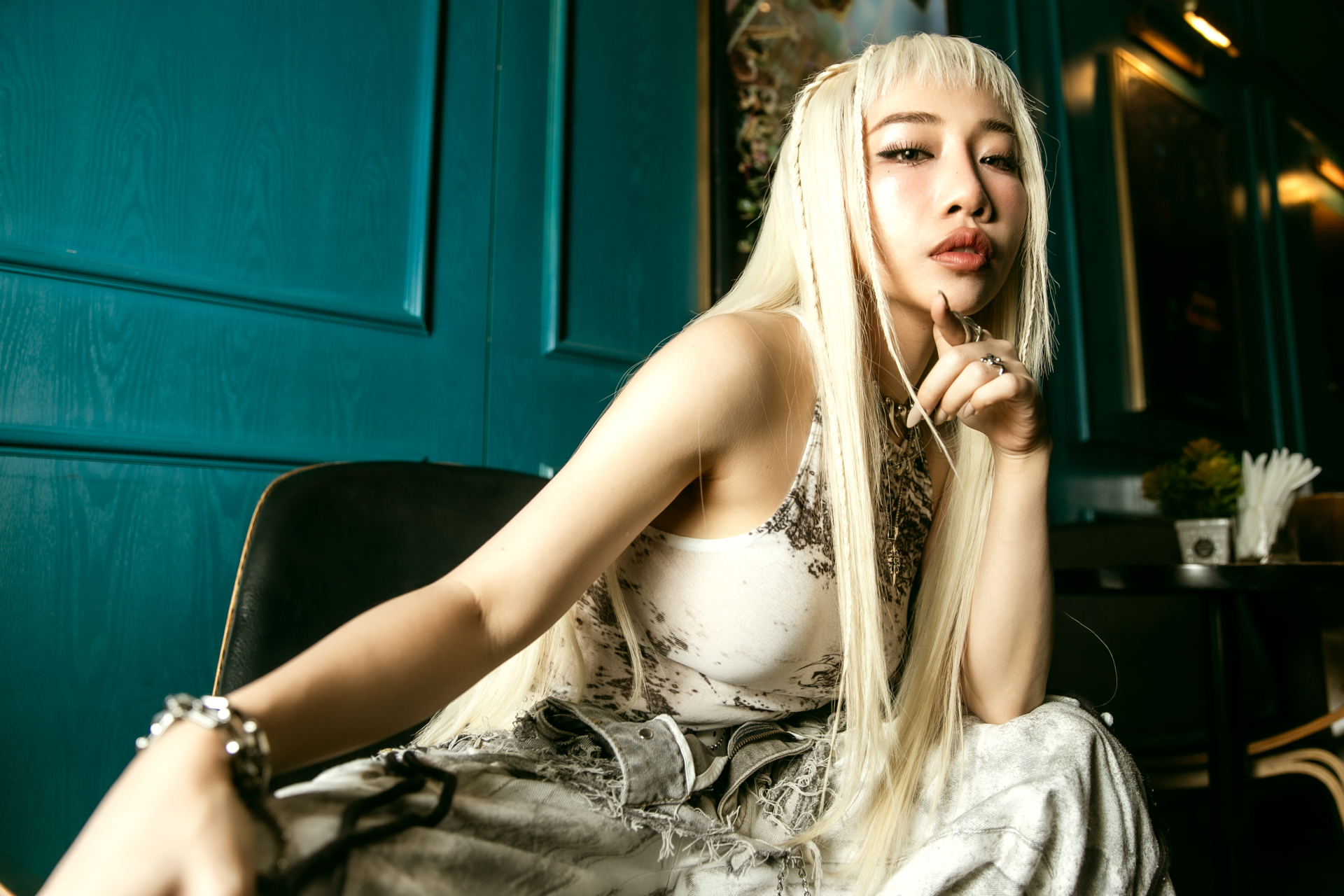 Sau thời gian lui về chăm sóc gia đình, Hằng BingBoong tái xuất với dự án âm nhạc mới