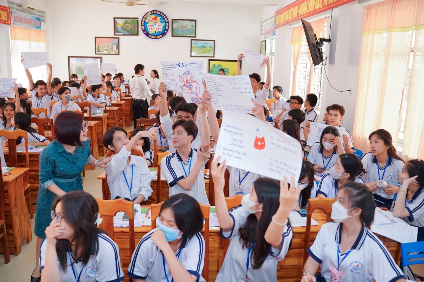 Các hoạt động hướng nghiệp như S-Career giúp học sinh sớm hiểu rõ năng lực bản thân, nắm bắt nhu cầu mới của thị trường để đưa ra lựa chọn nghề nghiệp phù hợp.