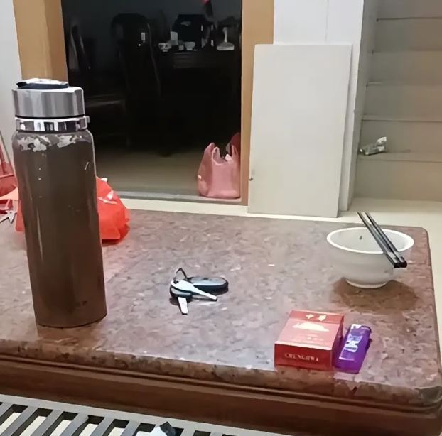 Họ quay sang chê trách chính người bố