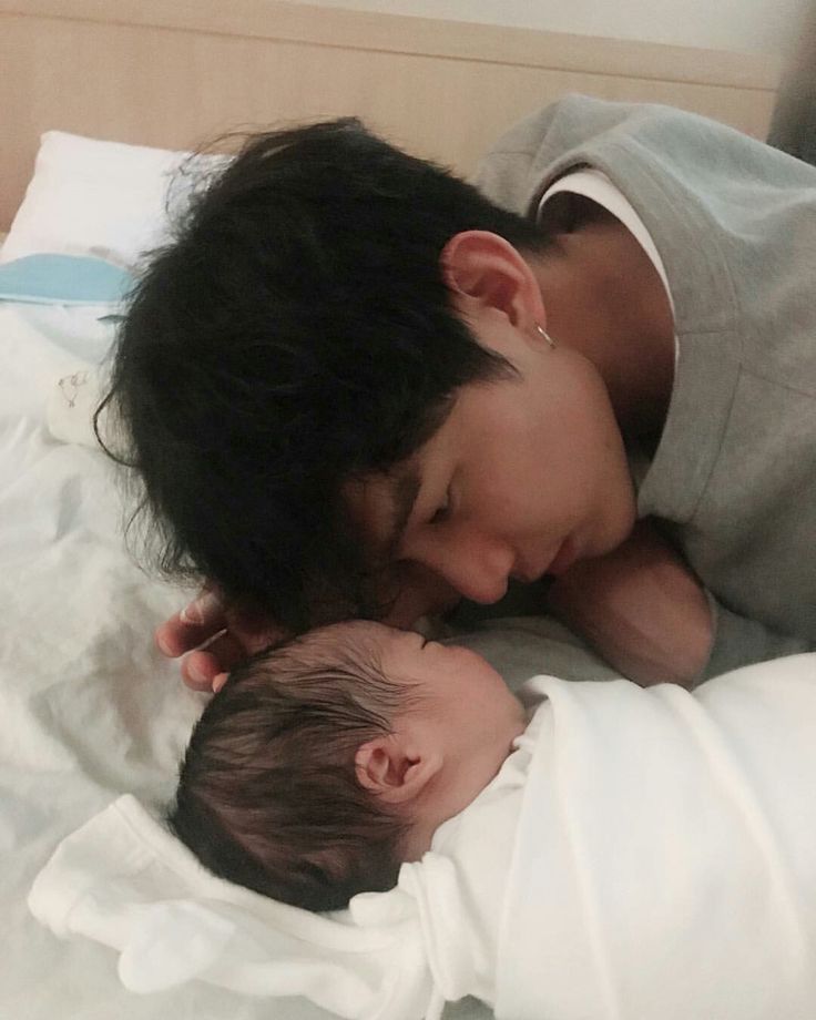 Tôi không dám nhờ chồng làm gì cho con, vì mỗi lần nhờ… tôi lại trả giá đắt