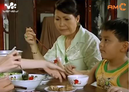 ... bà lại bênh cháu