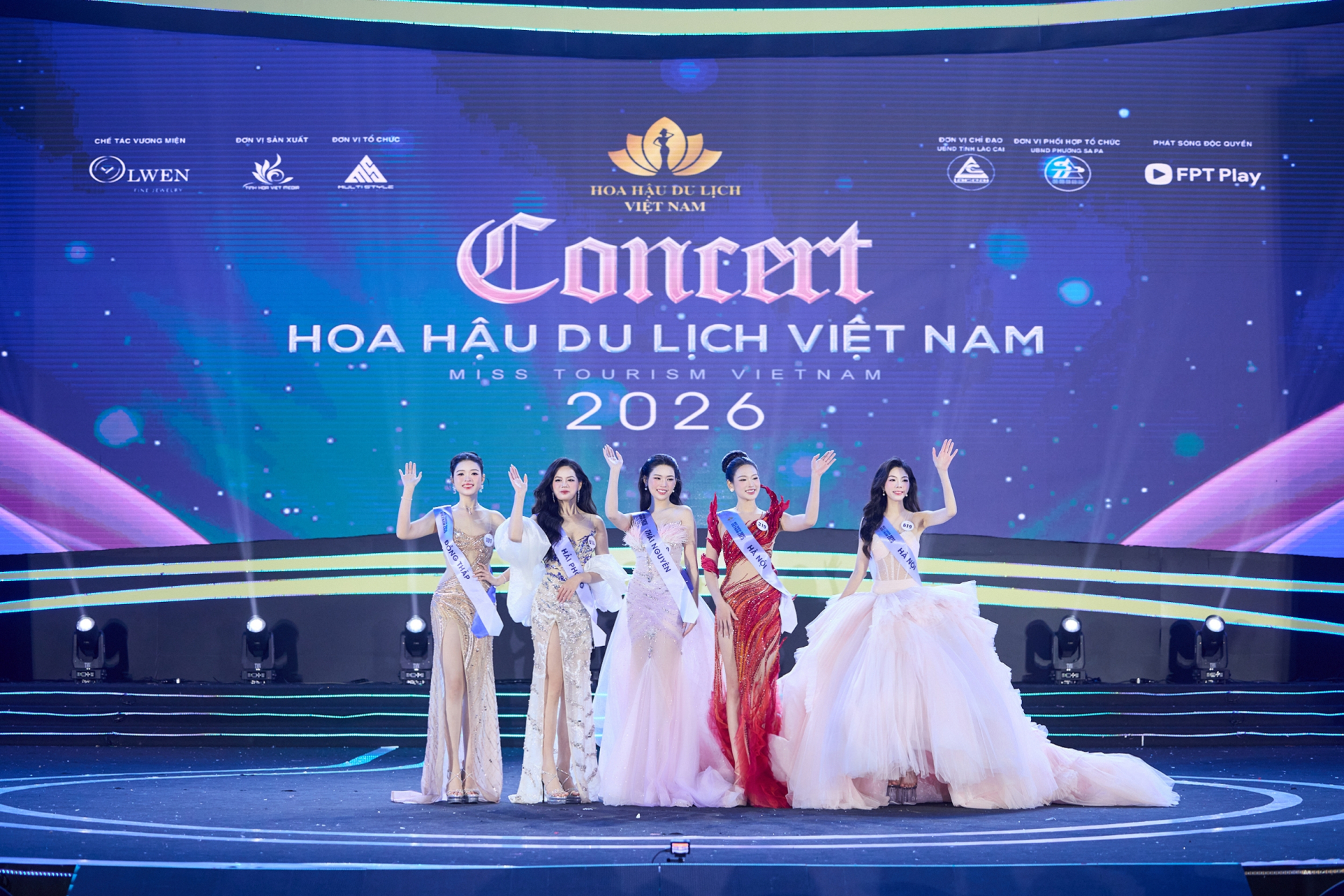 Cô gái sinh năm 2002 Nguyễn Phương Linh đăng quang Hoa hậu Du lịch Việt Nam 2026