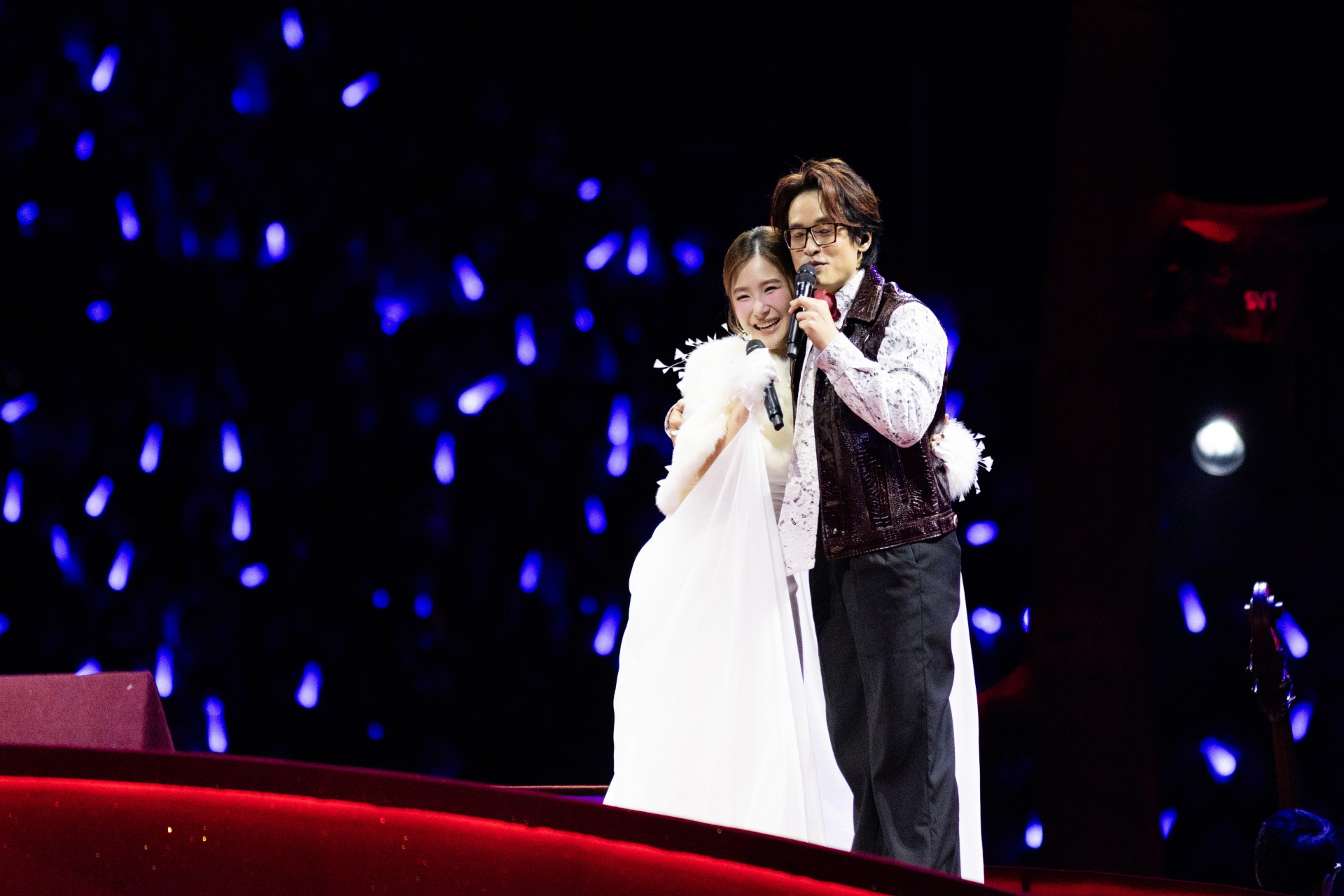 Hương Tràm trên sân khấu đặc biệt của The Rose