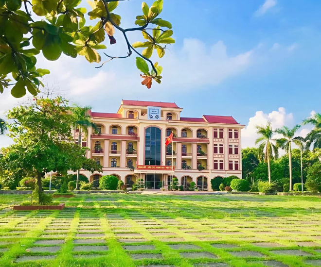 THPT chuyên Nguyễn Trãi