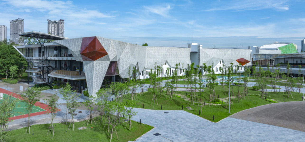 Khuôn viên chuẩn QS 5 sao của BUV