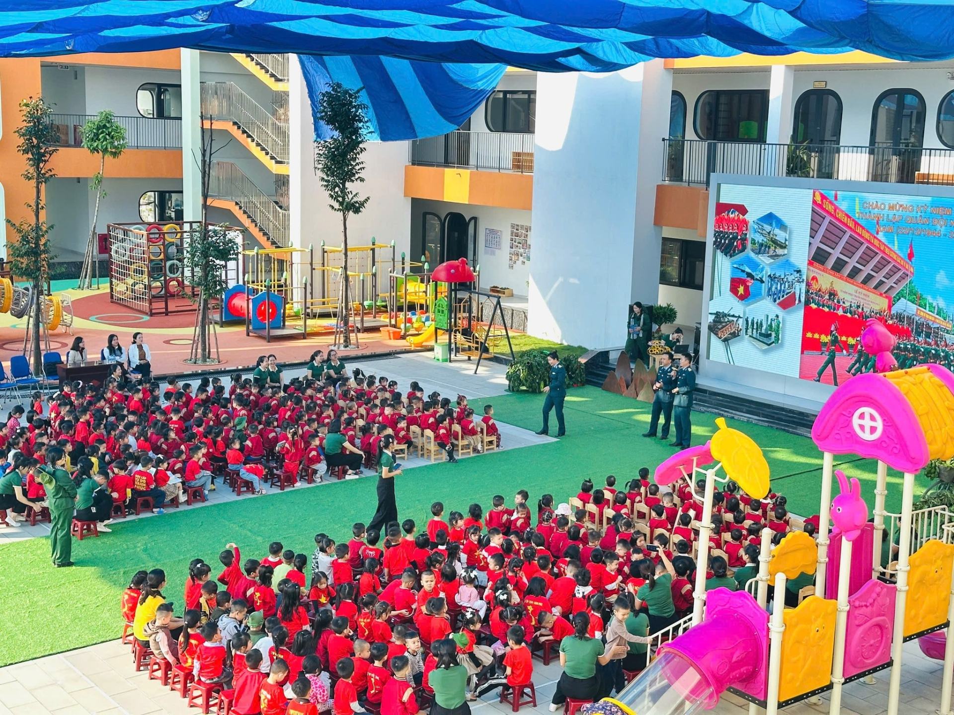 Nhìn cơ sở vật chất HOÀNH TRÁNG, to rộng cỡ này, ai mà nghĩ được: Đây chỉ là một trường mầm non công lập!