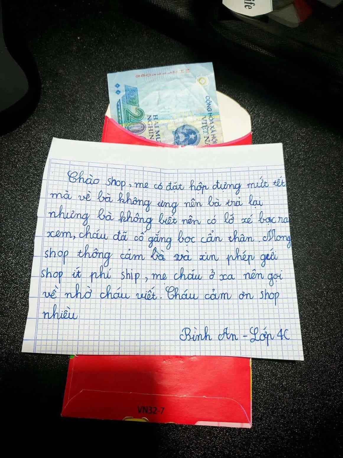 Tờ giấy nhắn khiến dân mạng lịm tim