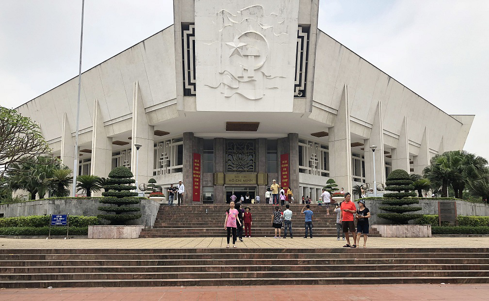 Mùng 1 Tết, mẹ nên đưa bé đi đâu để vừa vui chơi vừa hiểu thêm nét đẹp văn hóa Việt?