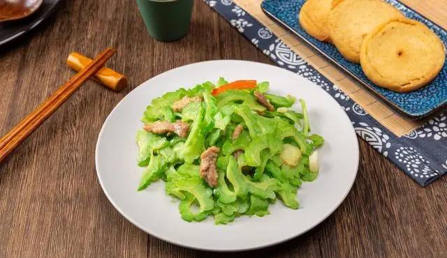 Có 5 món dù rất giàu dinh dưỡng nhưng cũng không nên bày lên mâm cơm tối tất niên vì dễ khiến cả năm túng thiếu