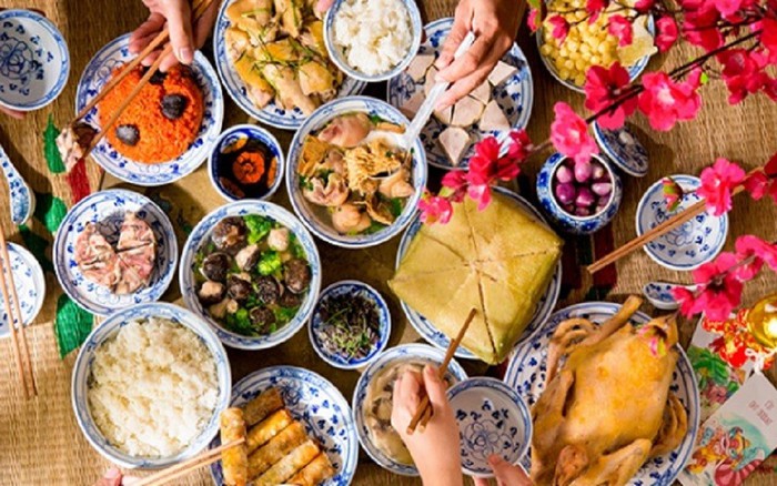 Mẹ có thể dạy con những gì từ mâm cơm ngày Tết?