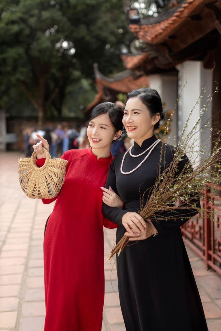 Vợ về nhà ngoại ở cữ, đến ngày con trai tròn tháng thì mẹ vợ nói một câu khiến tôi sững sờ