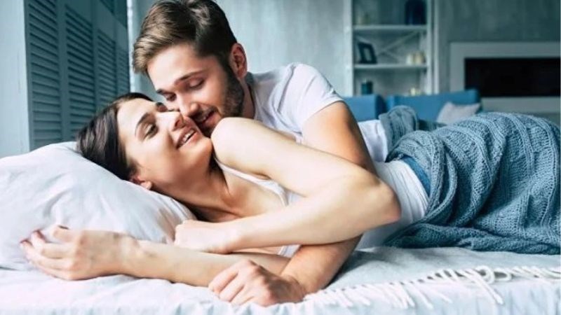 Đừng tìm “thuốc tiên”, chìa khóa kéo dài cuộc yêu nằm ở ngay đầu lưỡi bạn