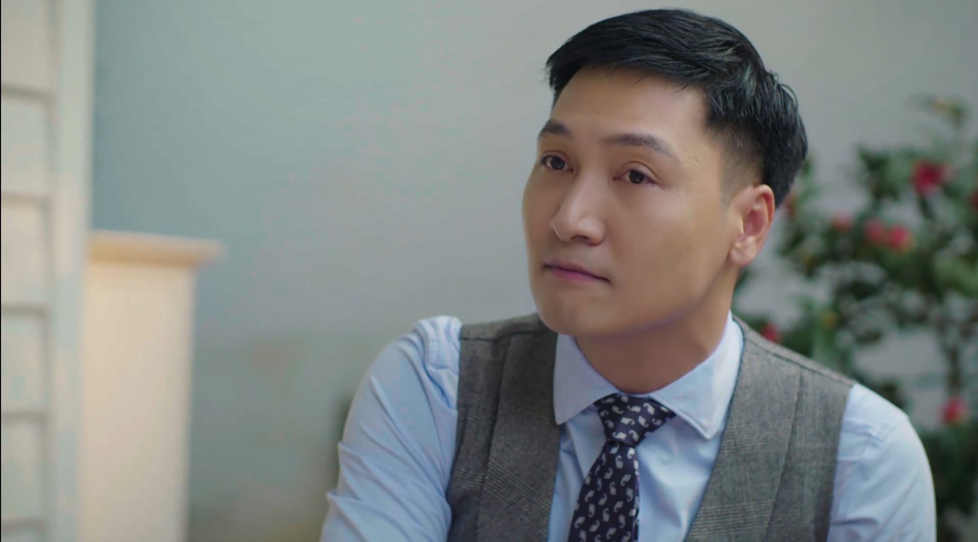 Sau “Lằn Ranh”, Mạnh Trường trở lại với vai diễn gai góc trong “Bước chân vào đời”