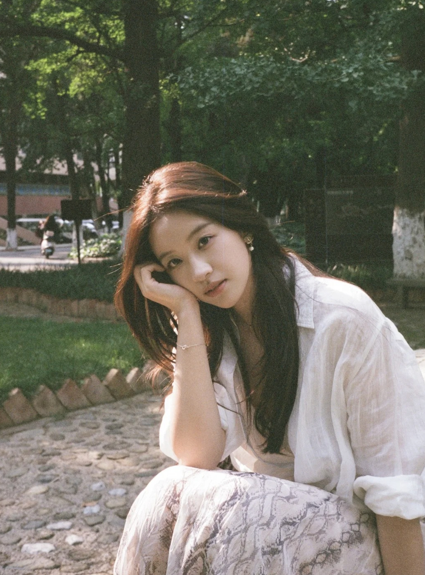 Càng mua sắm nhiều, chúng ta càng đánh mất chính mình: Bài học dọn dẹp cuộc sống ai cũng nên đọc một lần