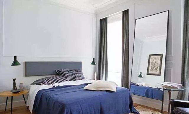 3 thứ đại kỵ tuyệt đối không đặt ở đầu giường kẻo 