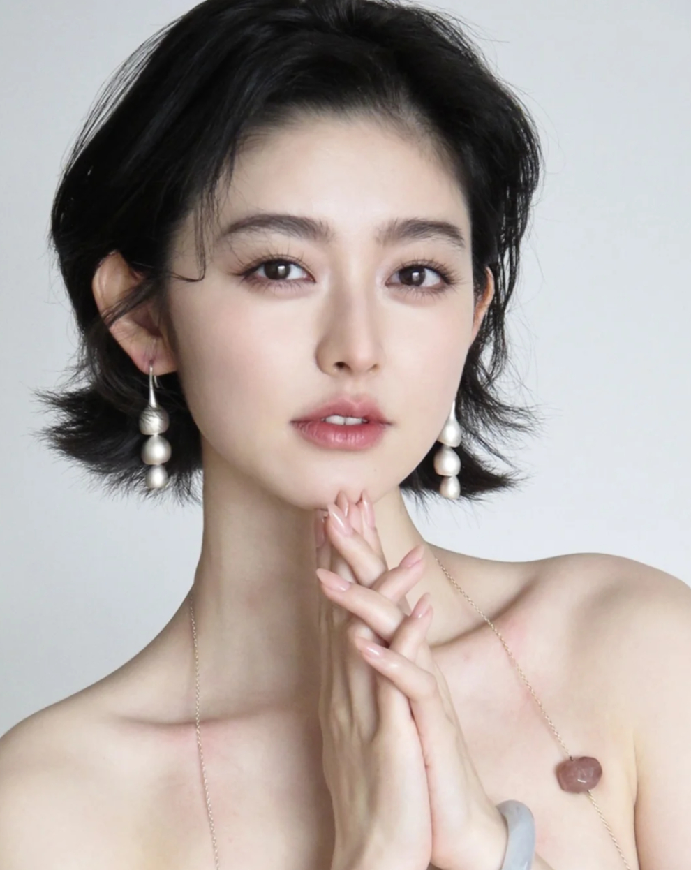 Nhìn 3 nét tướng này trên khuôn mặt phụ nữ, biết ngay hậu vận vinh hoa phú quý hay bần hàn