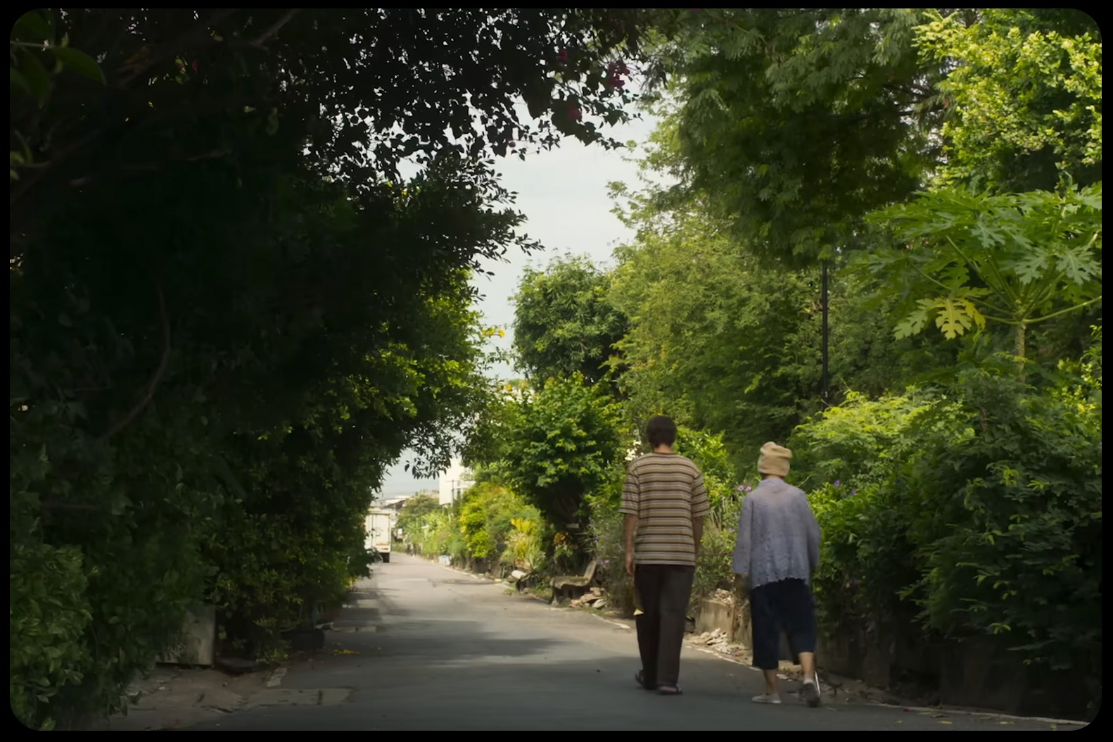 Bà lão ung thư giai đoạn cuối đi xin 800 triệu mua đất xây mộ: Bí mật về 