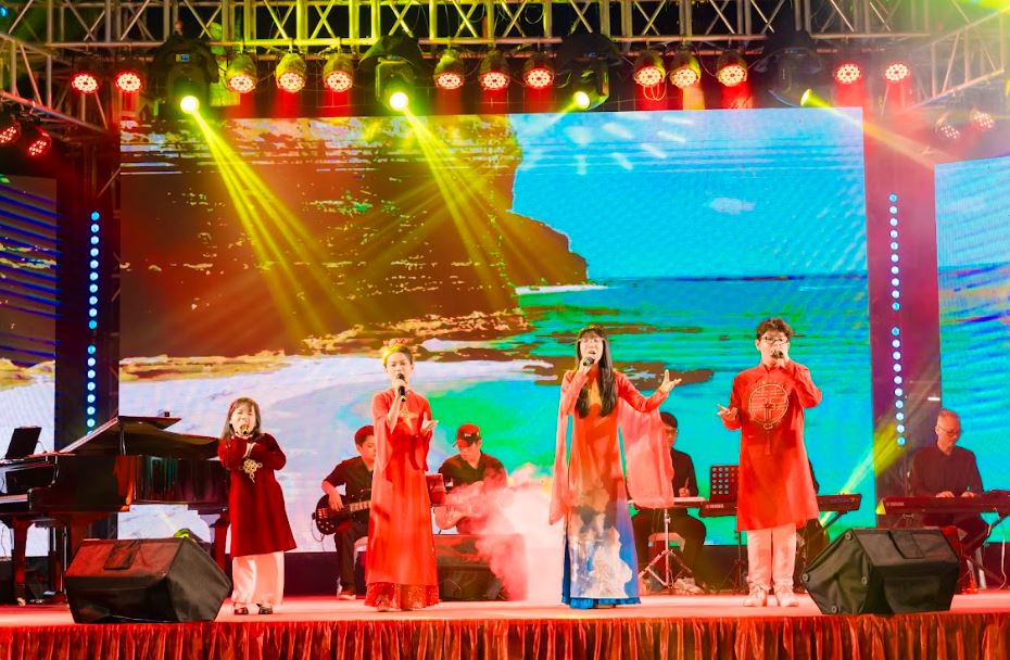 Hệ thống giáo dục IVS tổ chức chuỗi sự kiện 8/3: Đánh thức bản lĩnh và sự thấu cảm cho học sinh nội trú