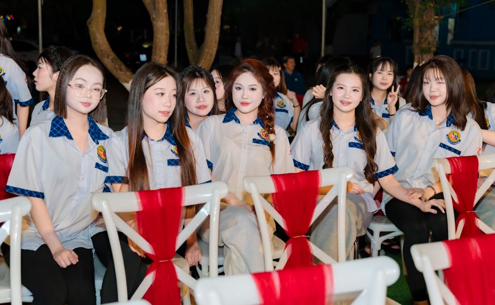 Hệ thống giáo dục IVS tổ chức chuỗi sự kiện 8/3: Đánh thức bản lĩnh và sự thấu cảm cho học sinh nội trú