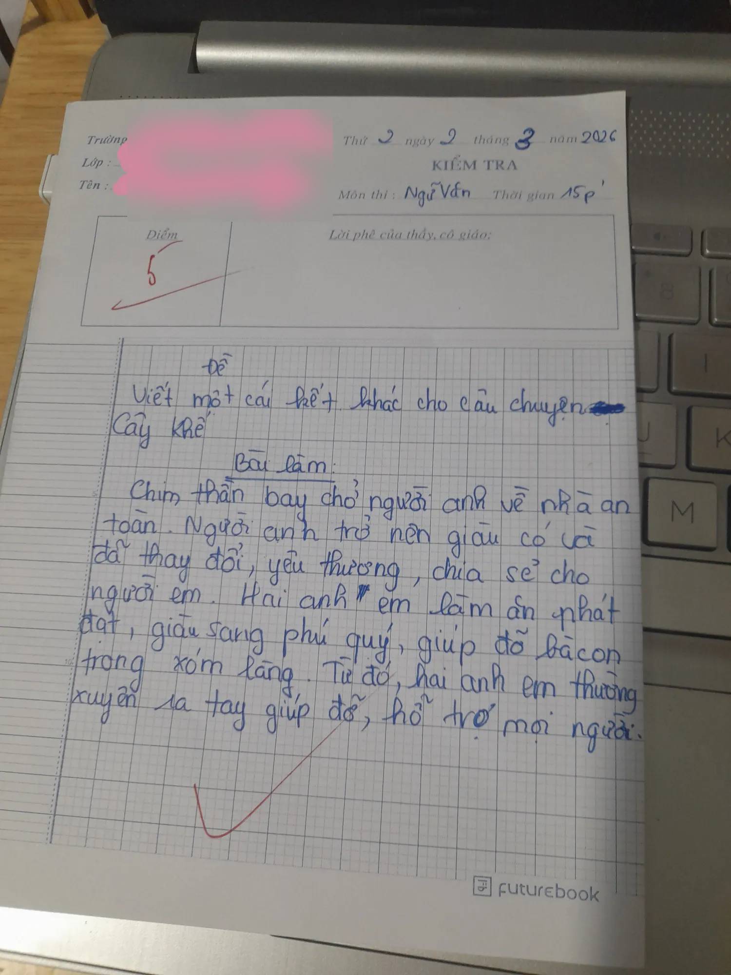 Người chị đăng tải bài viết cho rằng, cô giáo nhận xét đây là cái kết “vô lý”.