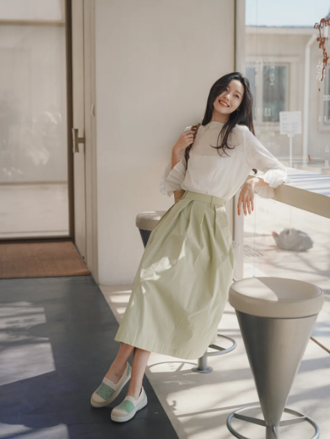 Đi qua nửa đời người mới thấm: Trái tim đàn bà dẫu nhiều sứt mẻ, tự mình khâu vá ắt sẽ lại lành lặn và trọn vẹn yêu thương