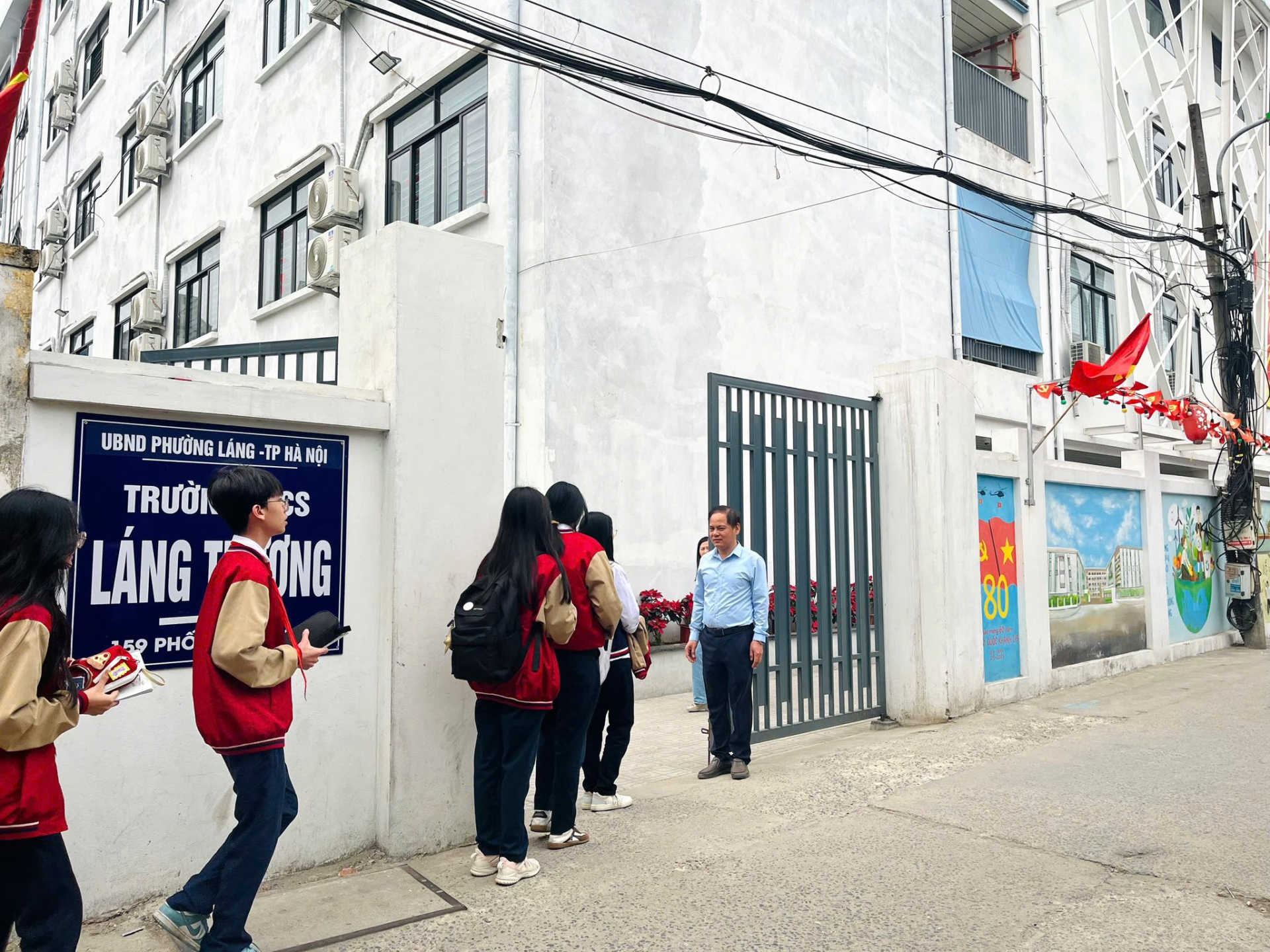 Những hình ảnh ấy nhanh chóng nhận được 