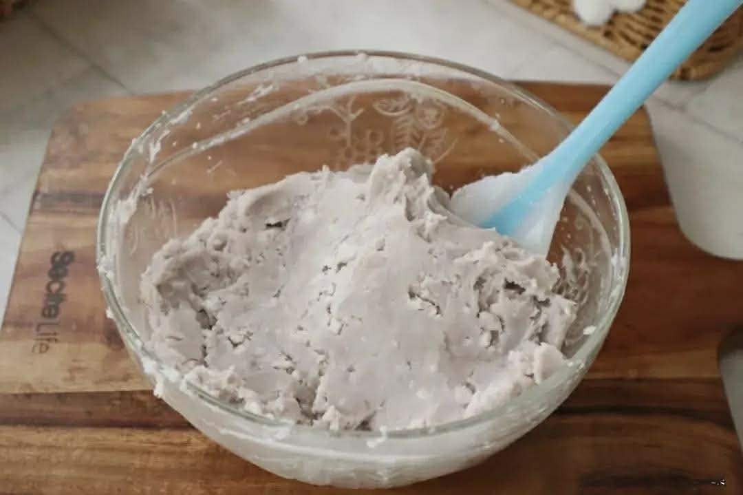 Khoai môn nghiền nhuyễn rồi hấp cùng xôi: Món ăn cực ngon miệng ai thử một lần cũng thích mê