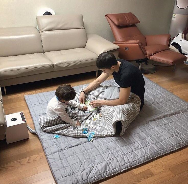 Xu hướng làm cha mẹ 2026: Ba và mẹ thay ca trông con, gia đình mới hạnh phúc