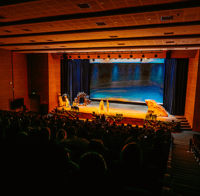 Đóng hơn 500 TRIỆU ĐỒNG tiền học phí và đây là cận cảnh ngôi trường con gái Lan Phương theo học: Xịn từng centimet!