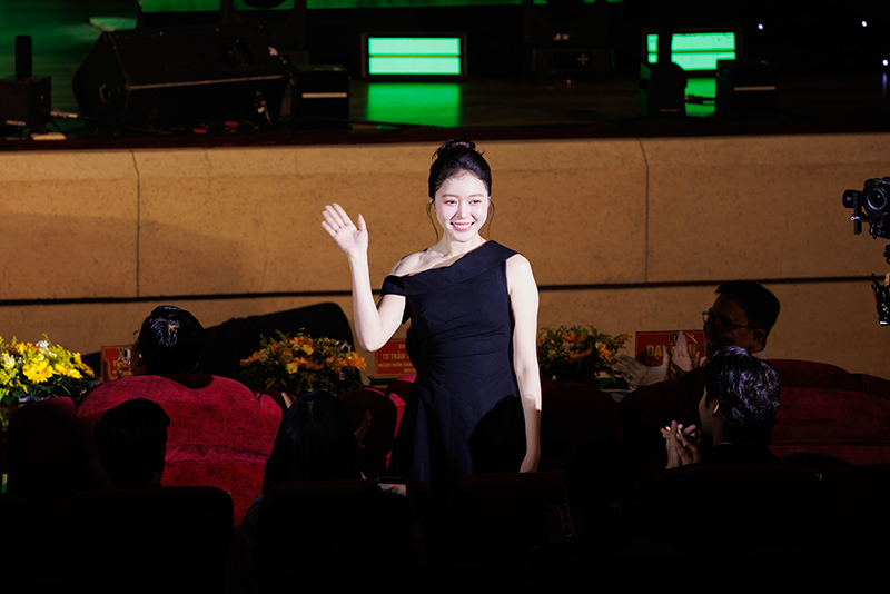 Hoa hậu Kiều Duy