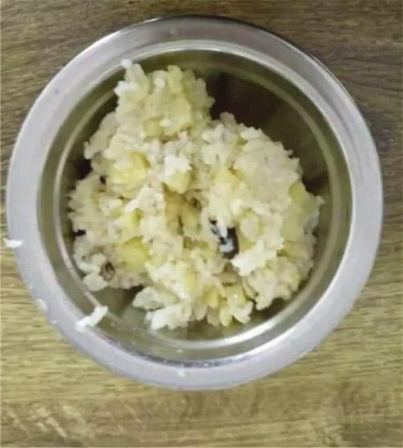 Nhìn suất ăn như vậy, ngay cả người lớn cũng khó có cảm giác ngon miệng, huống chi là trẻ con. 