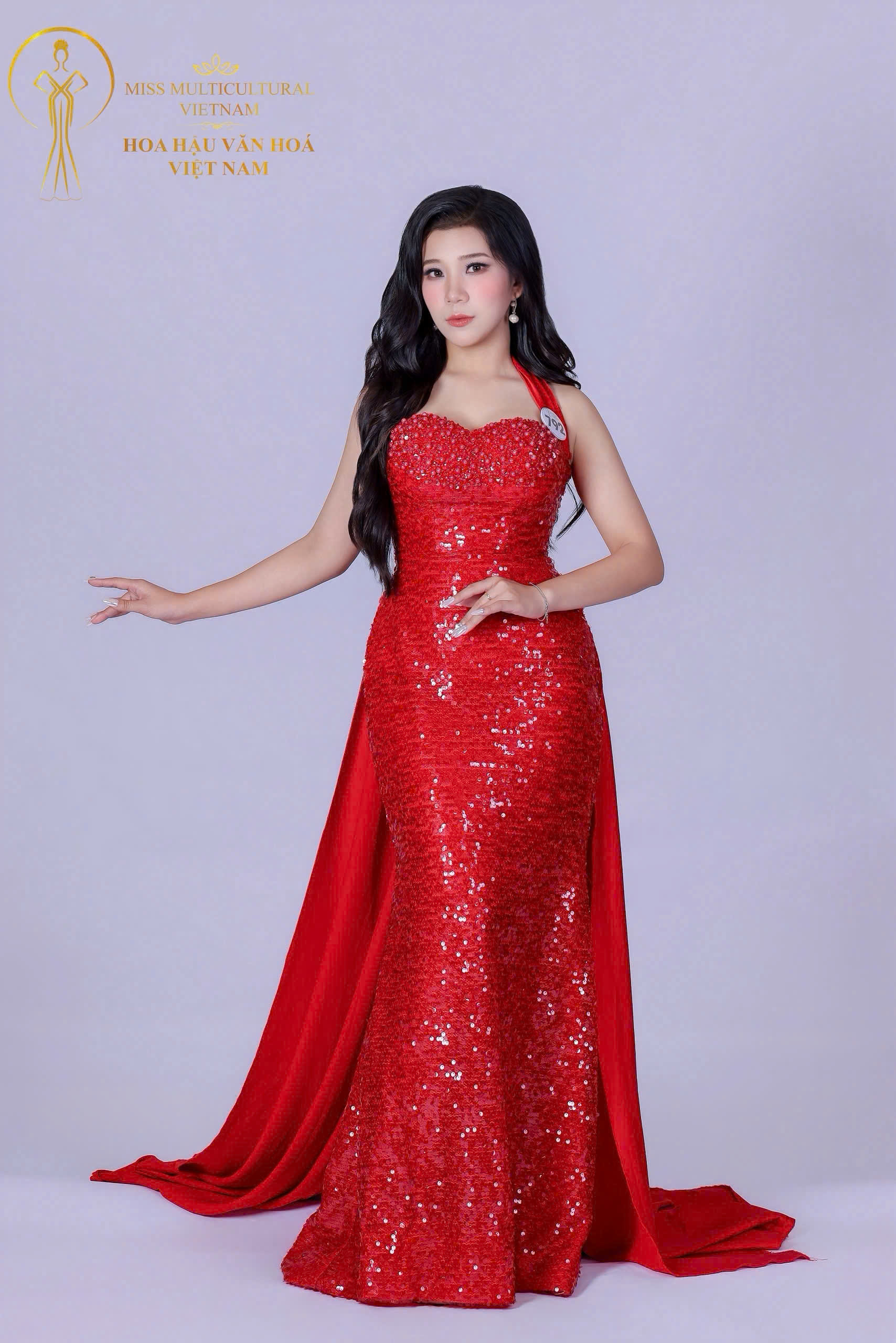 Những chia sẻ từ ban giám khảo không chỉ giúp các thí sinh hiểu rõ hơn về tiêu chí của cuộc thi mà còn tiếp thêm động lực để họ thể hiện bản thân một cách tốt nhất.