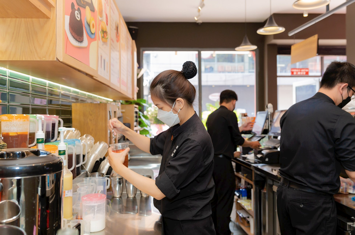 Làm thêm giúp lao động trẻ rèn luyện nhiều kỹ năng quan trọng - Ảnh: Người lao động