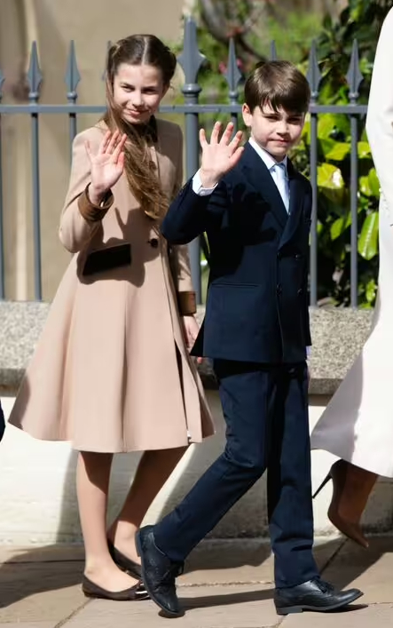 Khoảnh khắc gây bão của con gái Hoàng tử William: Khí chất lấn át cả khung hình, nhìn kỹ lại y hệt một người đặc biệt!