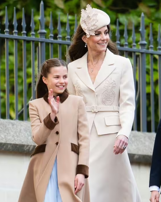 Khoảnh khắc gây bão của con gái Hoàng tử William: Khí chất lấn át cả khung hình, nhìn kỹ lại y hệt một người đặc biệt!