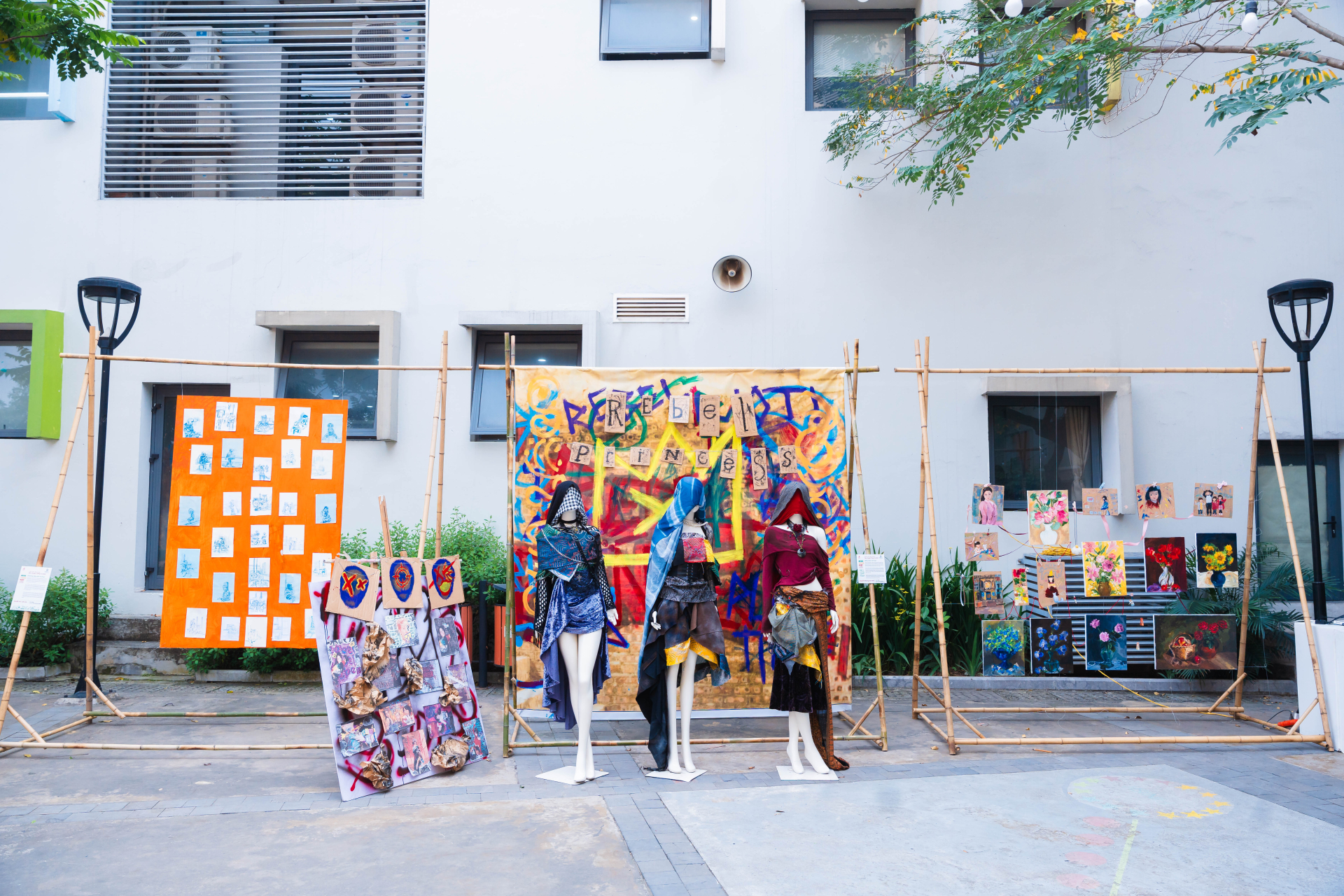 Hành trình Việt qua góc nhìn nghệ thuật của học sinh SenTia 