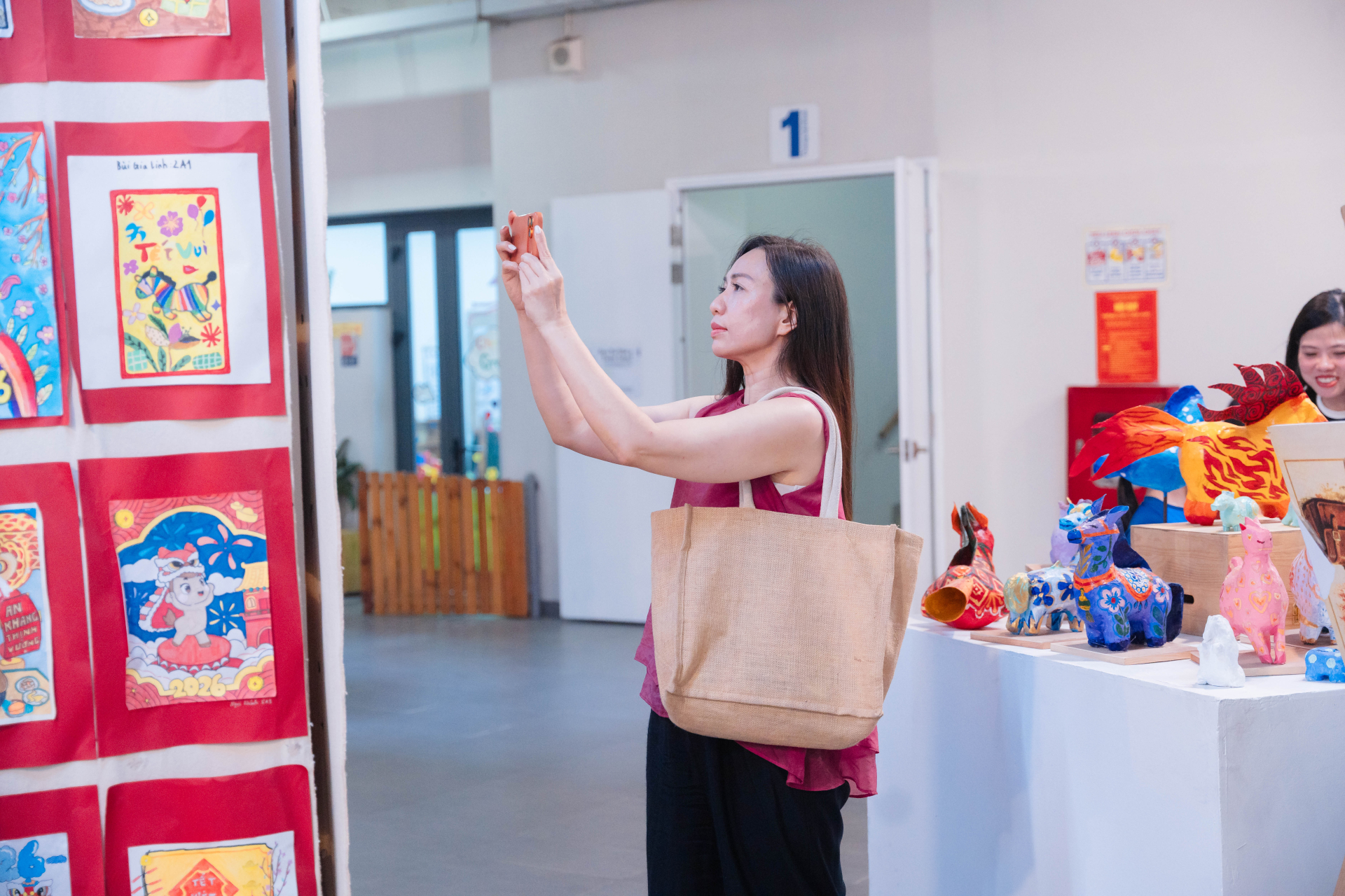 Hành trình Việt qua góc nhìn nghệ thuật của học sinh SenTia 