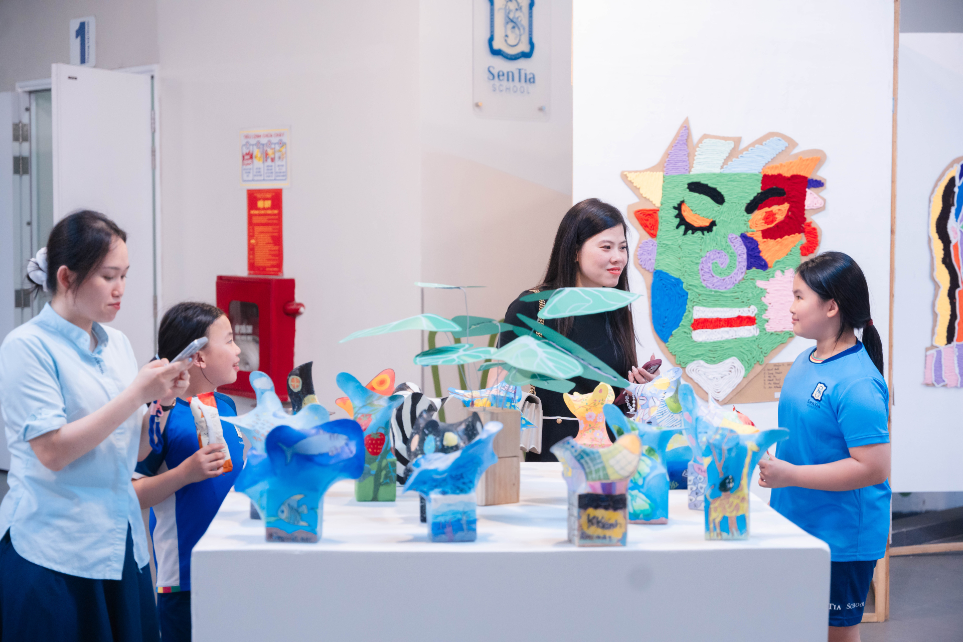 Hành trình Việt qua góc nhìn nghệ thuật của học sinh SenTia 