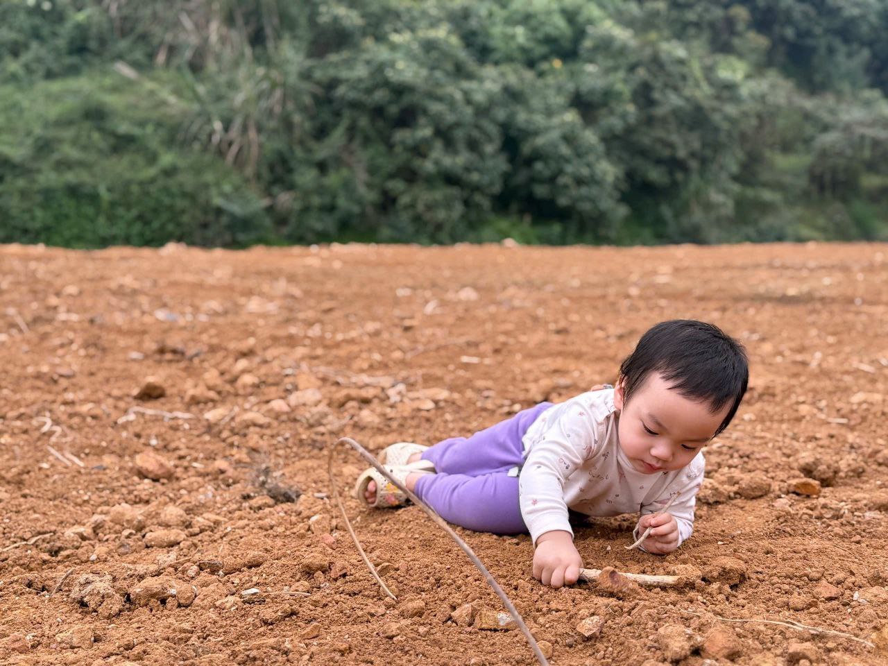 Theo quan niệm dân gian, 1 em bé nghịch ngợm sẽ có số mệnh ra sao?