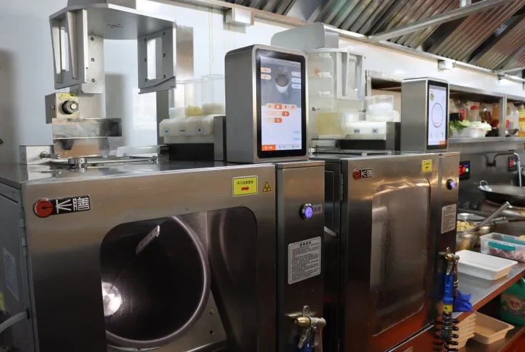 Quét khuôn mặt, soi màu lưỡi để lên thực đơn: Nhà hàng AI không bóng người đang khiến thực khách tranh cãi nảy lửa