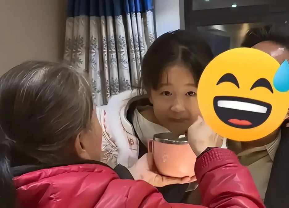 Cảnh tượng khiến dân mạng chướng mắt