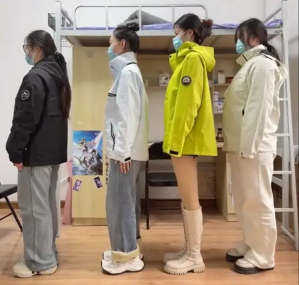 Tiêu đề video cũng gây chú ý: “Nhìn trực giác, ai là người được nuôi dạy trong gia đình giàu có?”. (Ảnh cắt từ clip)