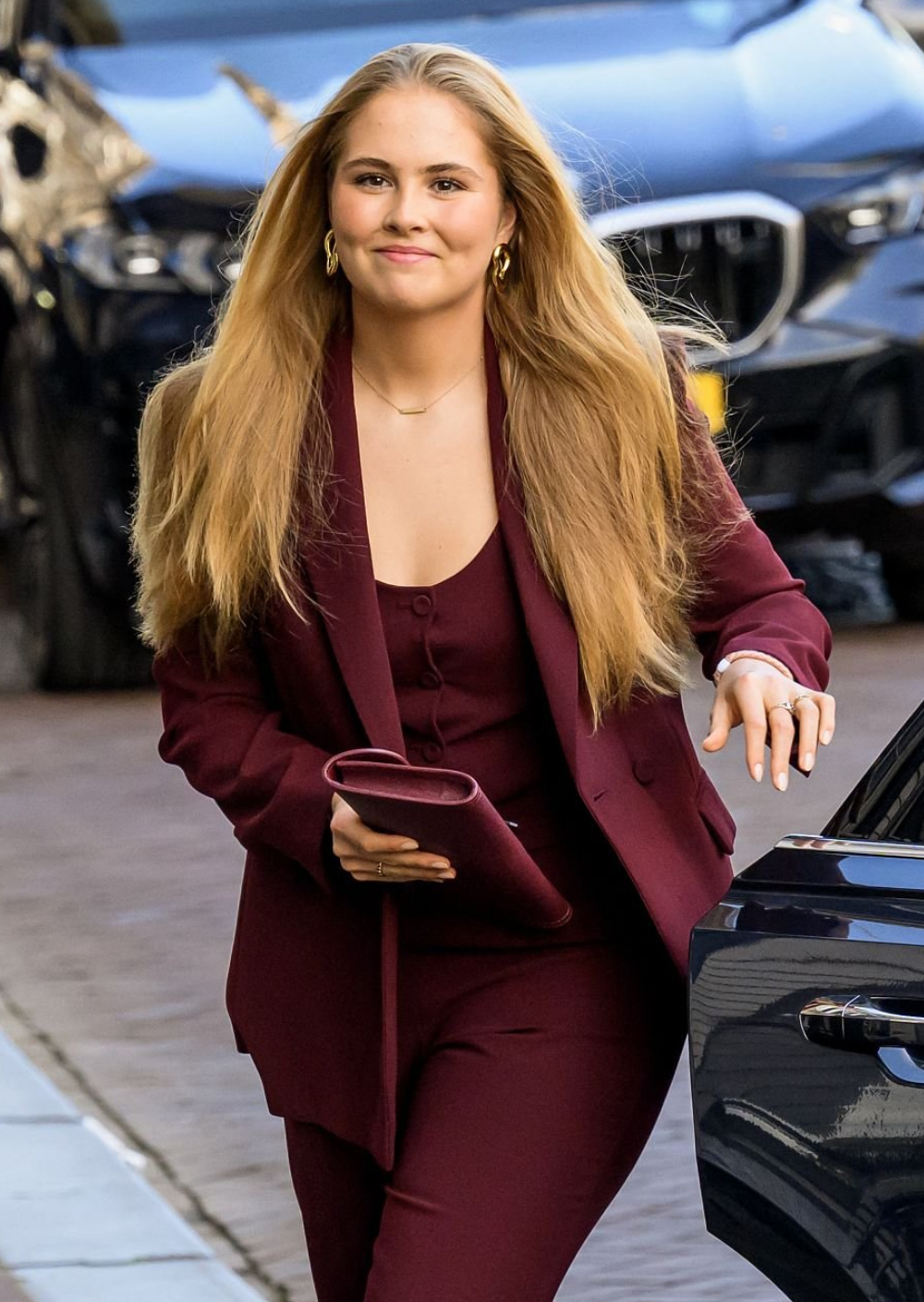 Không hổ danh biểu tượng thời trang hoàng gia: Mẹ con Vương hậu Hà Lan 