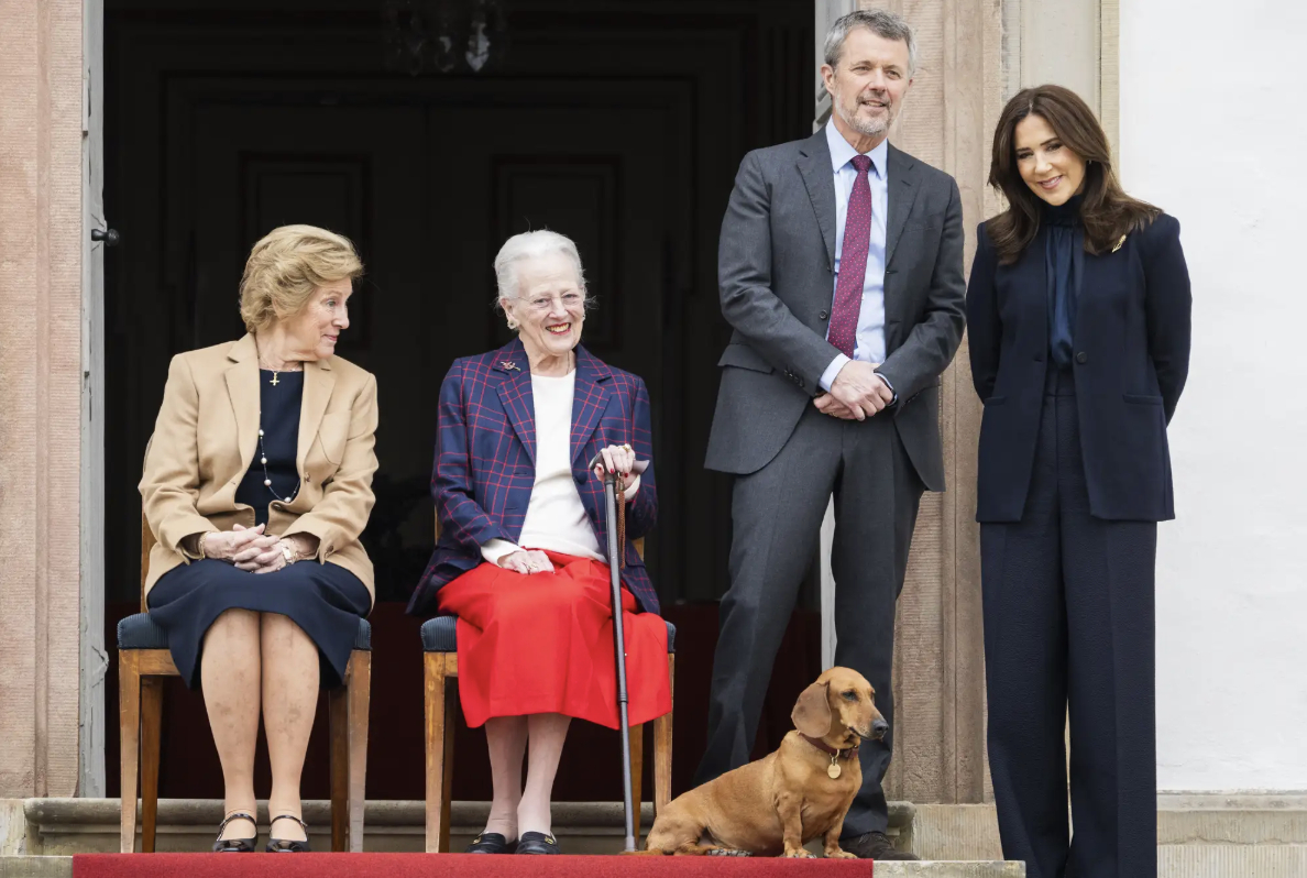 Sượng trân giữa sự kiện: Nữ hoàng Margrethe chấn chỉnh Vương hậu Mary chỉ vì một chú chó cưng